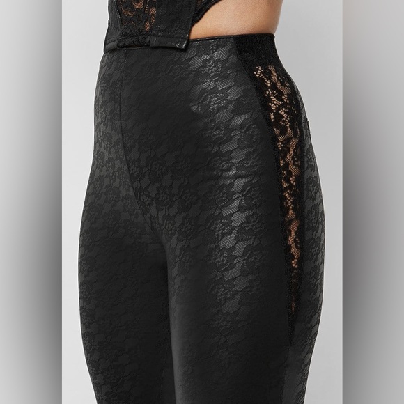 MANIERE DE VOIR VEGAN LEATHER & LACE LEGGINGS - BLACK US0 New - Picture 5 of 6